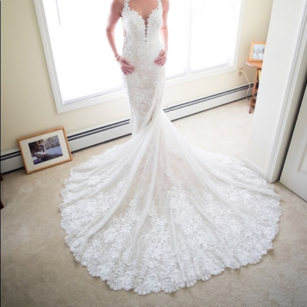 Martina Liana 967 wedding gown purchased in 2018.